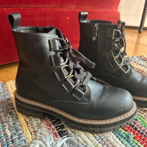 AquaDiva Stylish Shirley Black Leather Combat Boots 37/6.5" - Picture 1 of 16